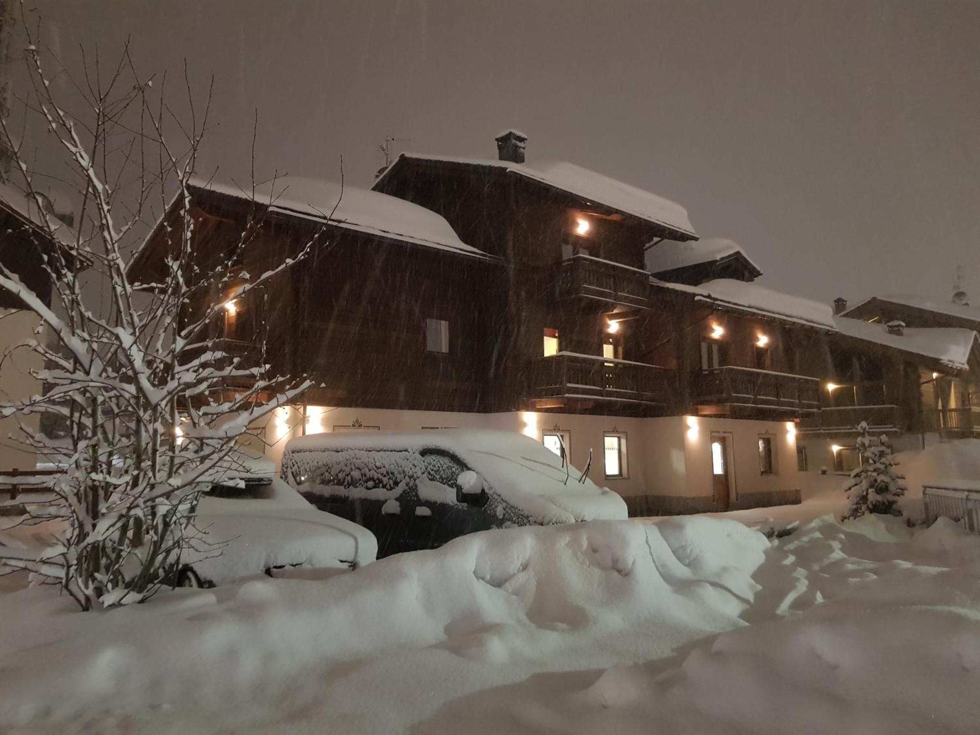 Al Camanel Lägenhet Livigno Exteriör bild