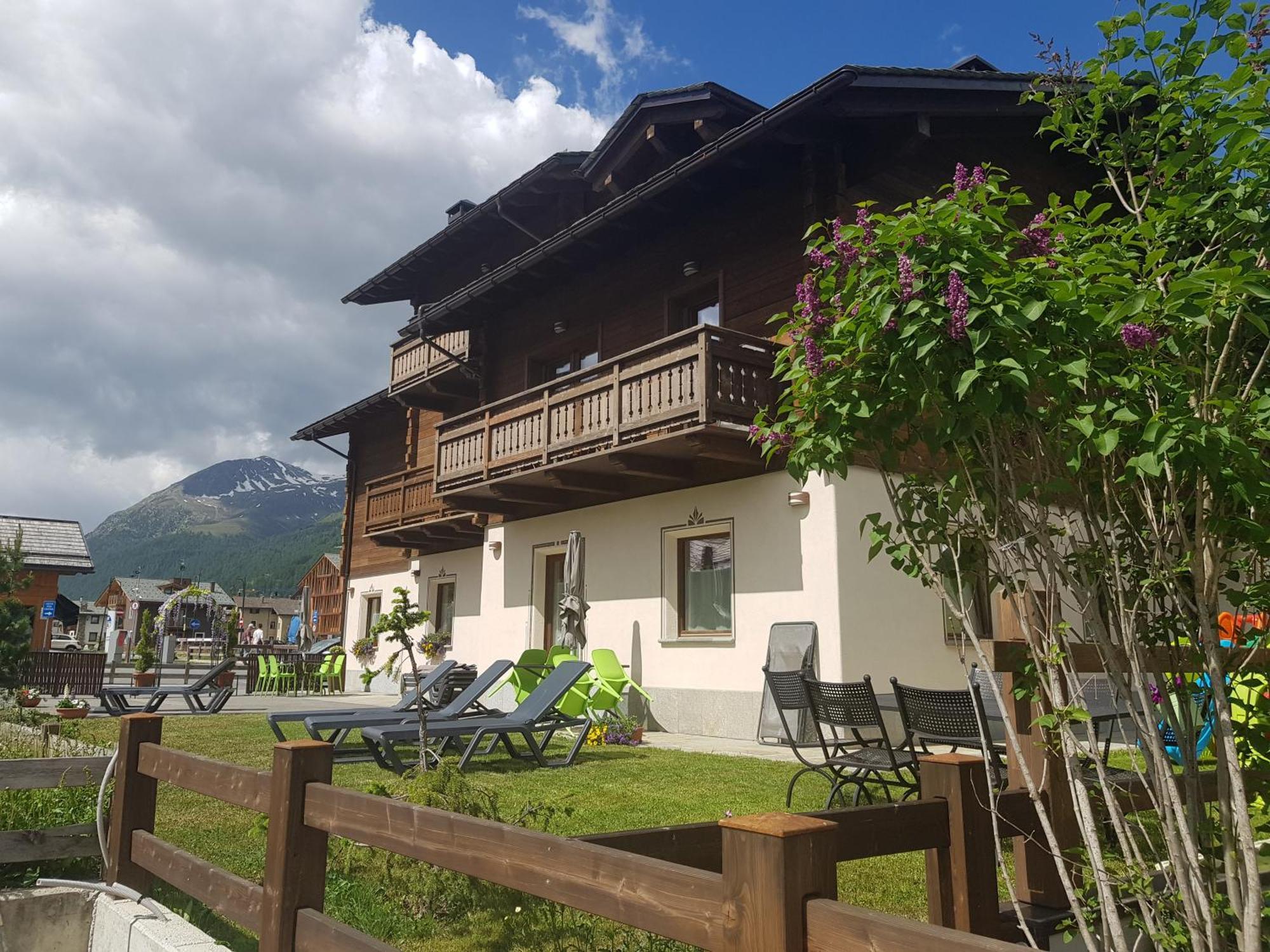 Al Camanel Lägenhet Livigno Exteriör bild